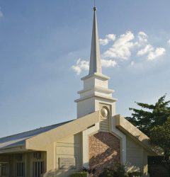 Pourquoi y a-t-il tant d’églises aujourd’hui?
